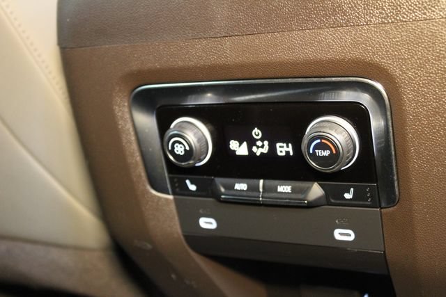 Used 2022 Chevrolet Tahoe LT w/ Luxury Package AWD/4WD image 16