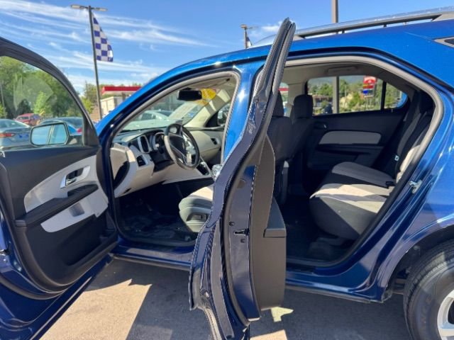 Used 2010 Chevrolet Equinox LT w/ Chrome Appearance Package image 10