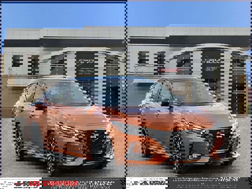 Used 2022 Nissan Sentra SR w/ SR Premium Package image 8