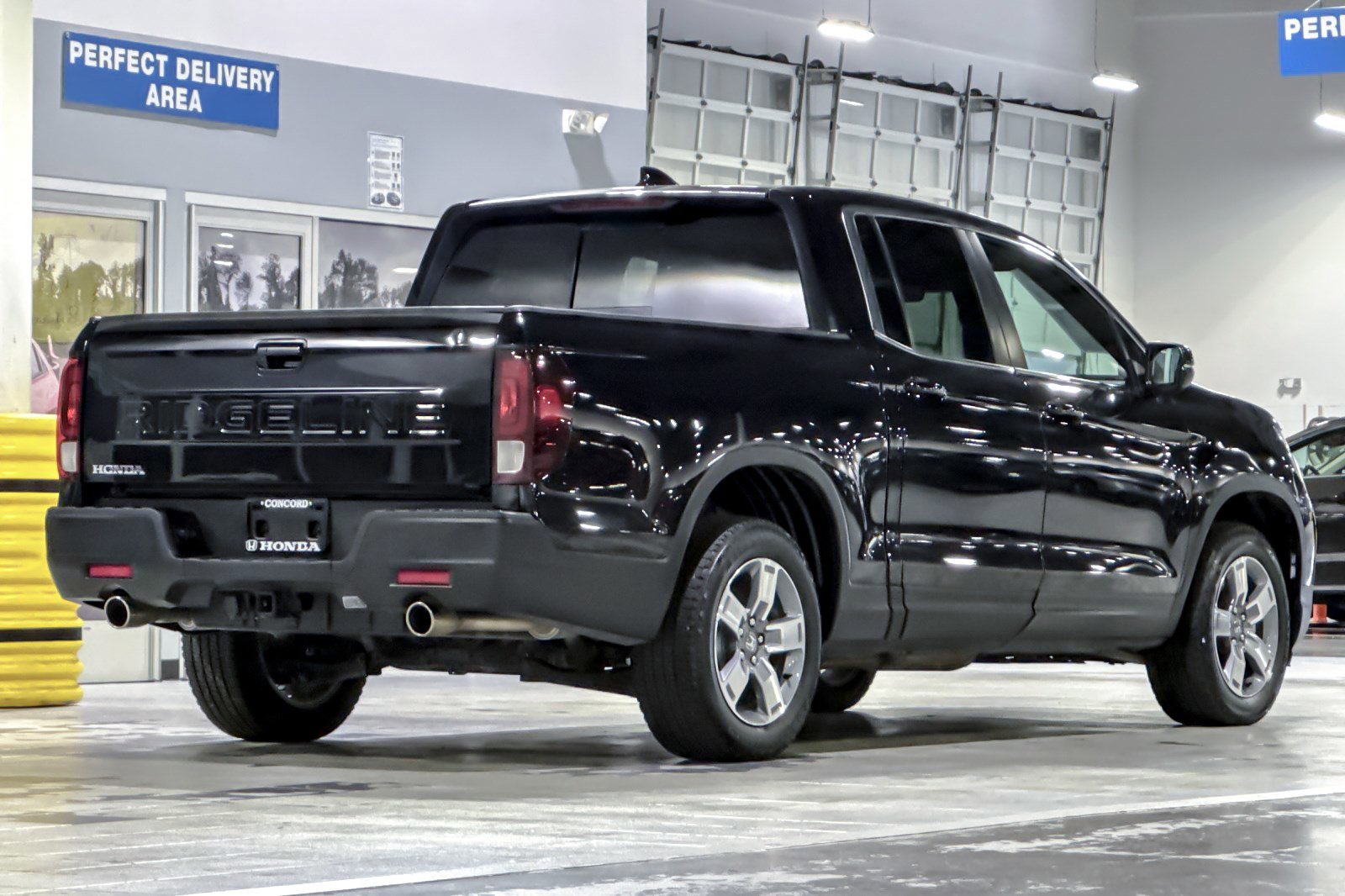 Used 2025 Honda Ridgeline RTL image 8