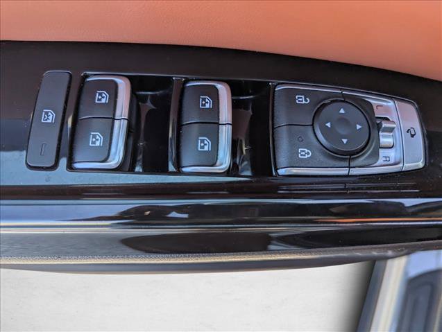 Used 2024 Kia Carnival SX FWD image 10