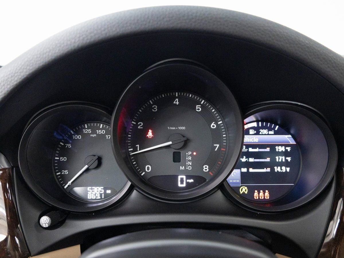 Certified 2025 Porsche Macan image 19