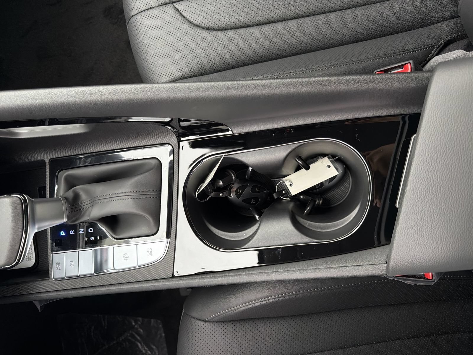 New 2026 Hyundai Elantra Limited FWD image 22
