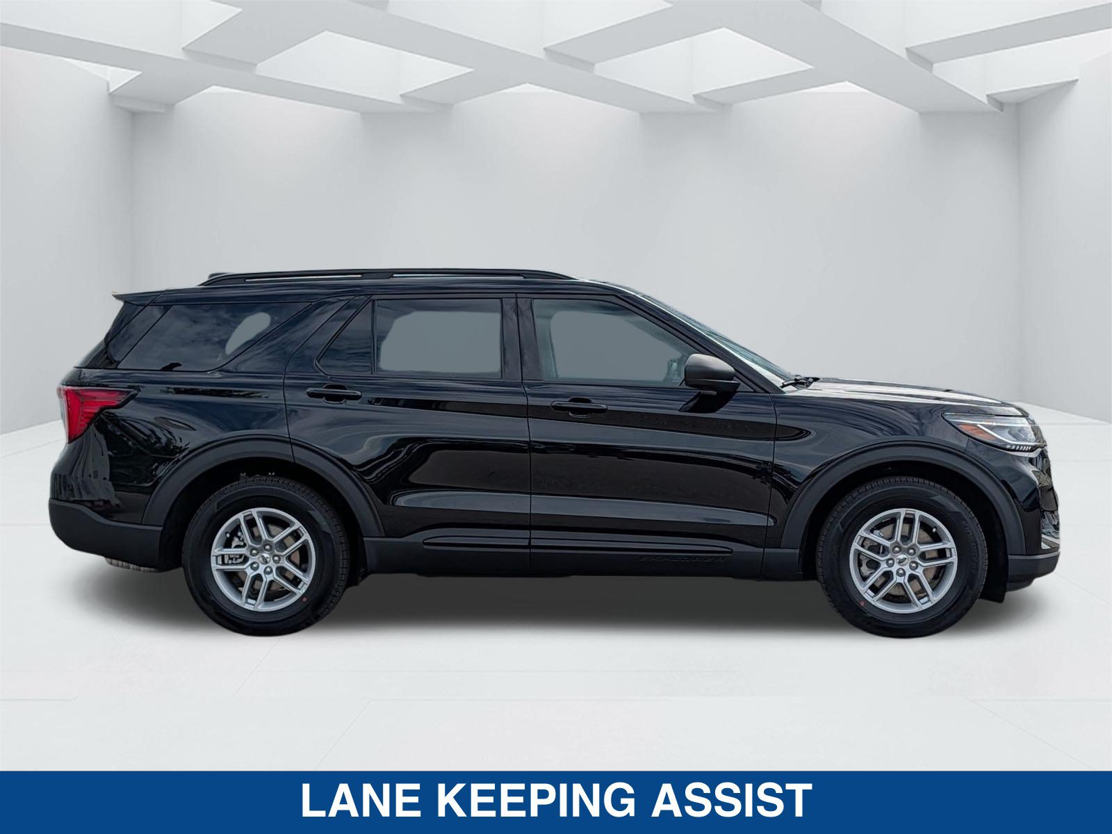 New 2026 Ford Explorer Active w/ Active Comfort Package RWD image 5
