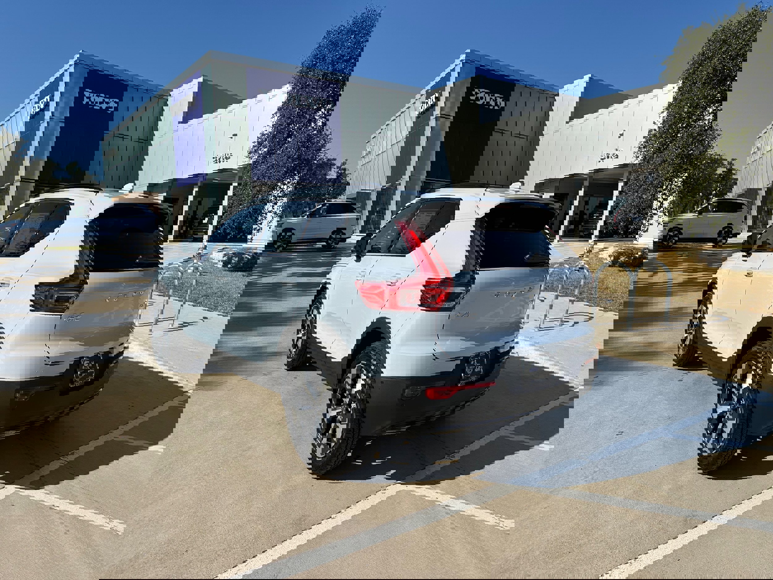 New 2026 Volvo XC40 B5 Plus w/ Protection Package Premier image 4