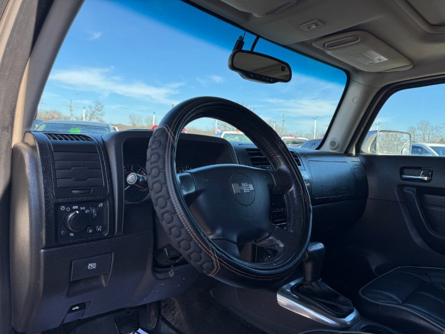 Used 2006 HUMMER H3 4dr 4WD SUV image 14