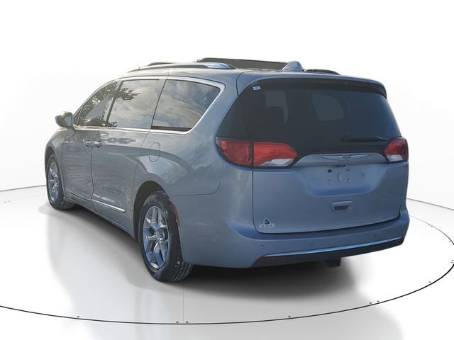 Used 2018 Chrysler Pacifica Limited image 3