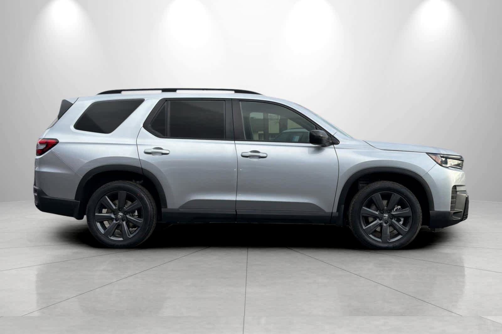 New 2026 Honda Pilot Sport image 8