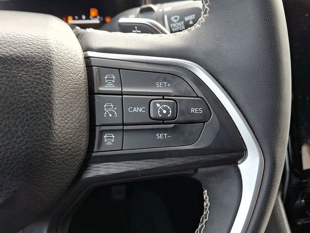 Used 2024 Jeep Grand Cherokee L Laredo AWD/4WD image 21