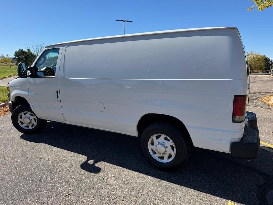 Used 2009 Ford E-150 and Econoline 150 RWD image 2