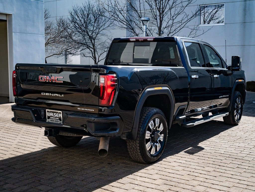 Used 2025 GMC Sierra 3500 Denali w/ Denali Reserve Package image 10