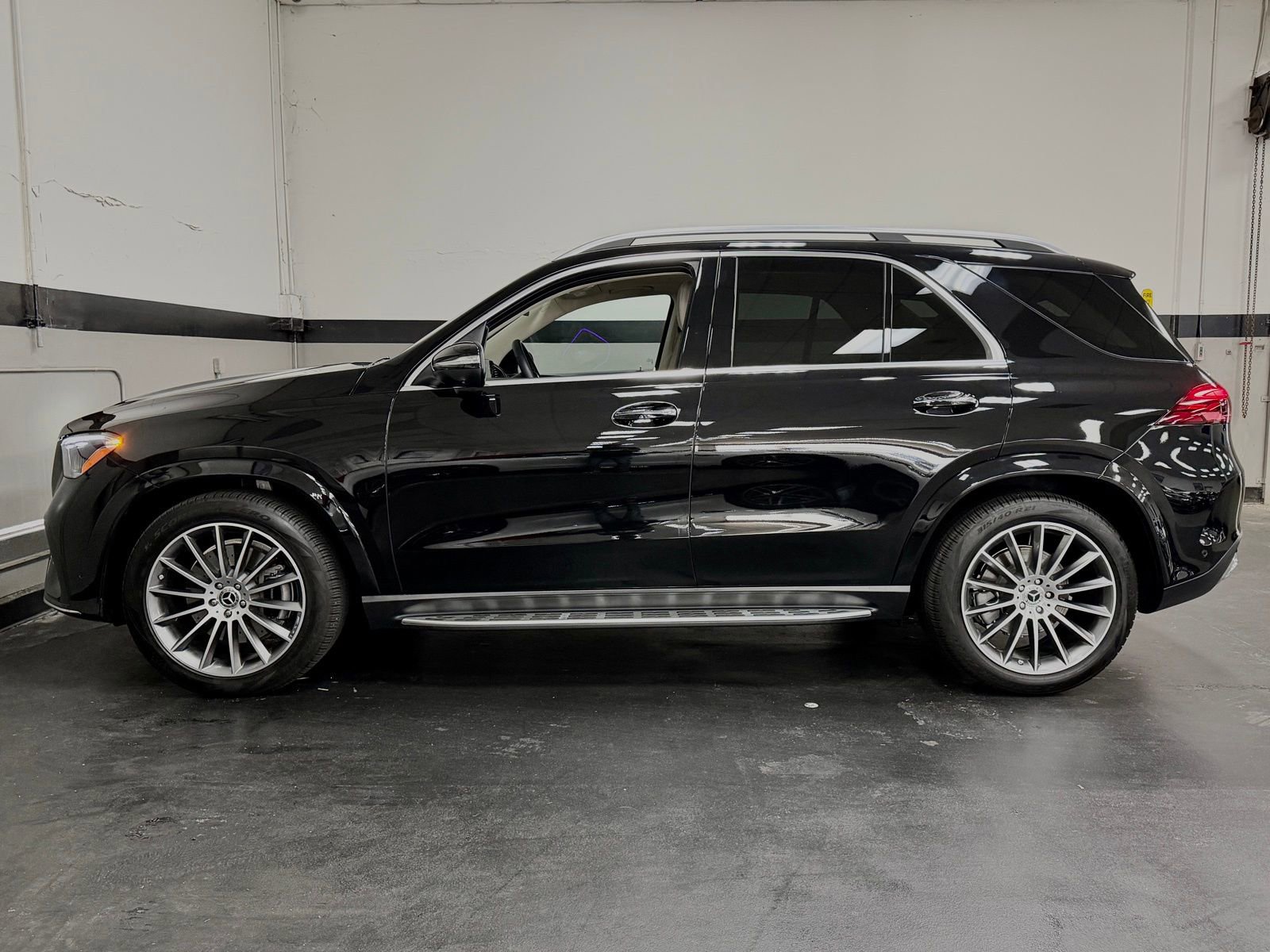 Used 2026 Mercedes-Benz GLE 450 4MATIC image 9