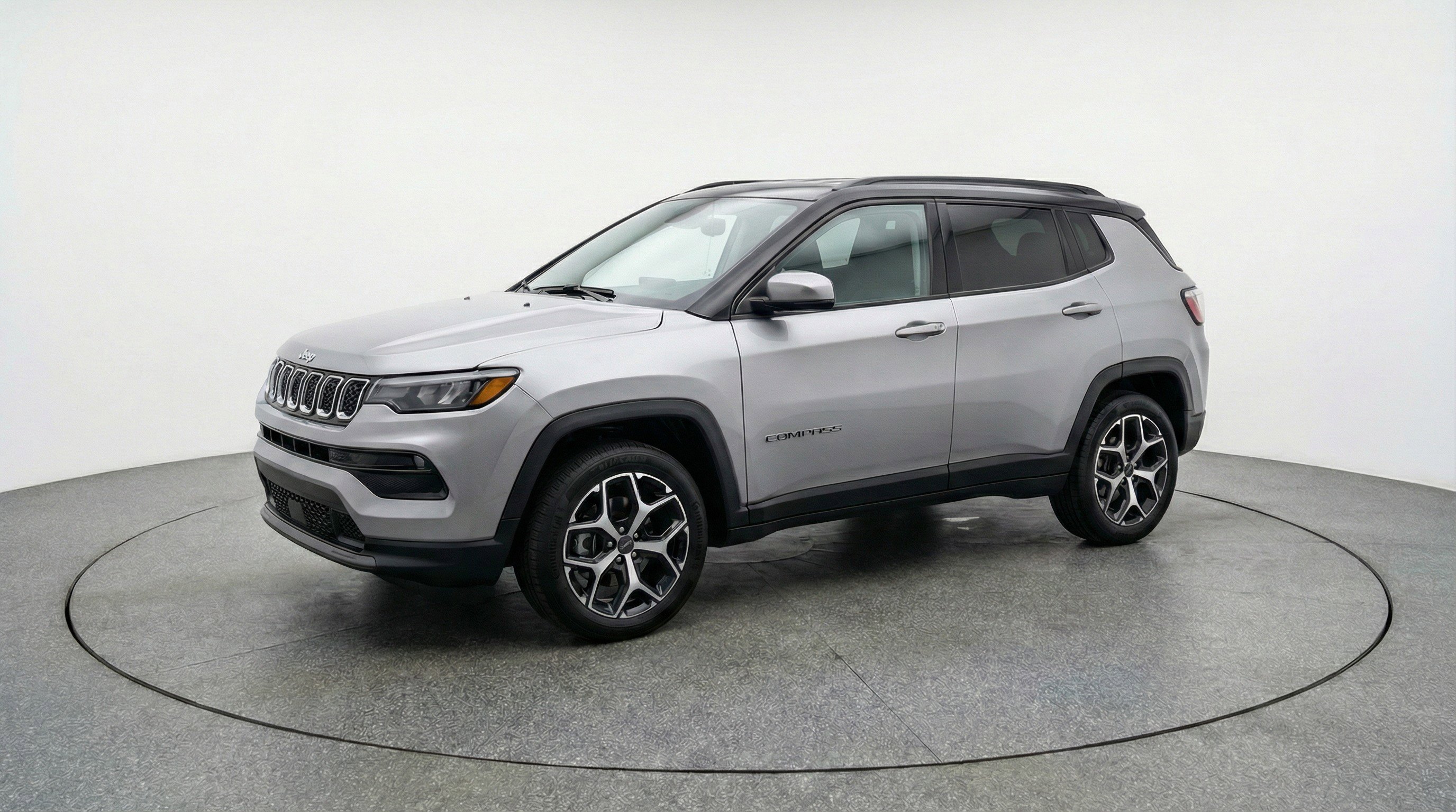 Used 2025 Jeep Compass Limited image 3