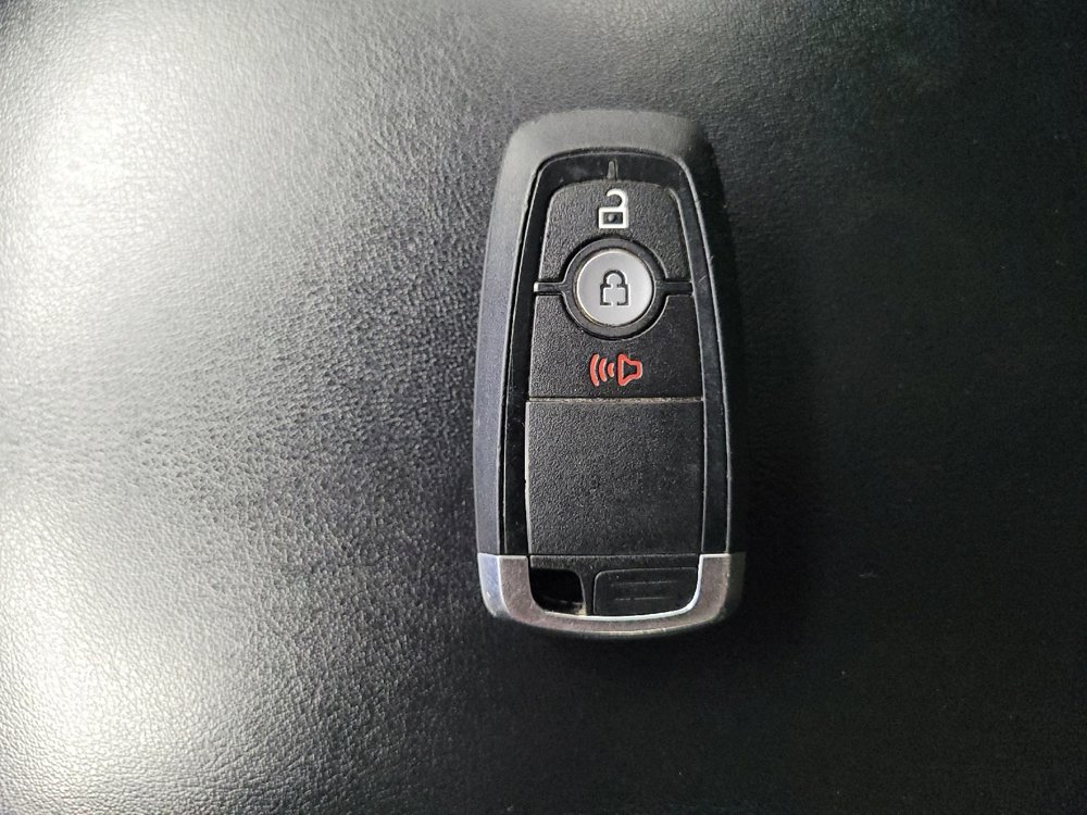 Used 2023 Ford Edge SEL image 32