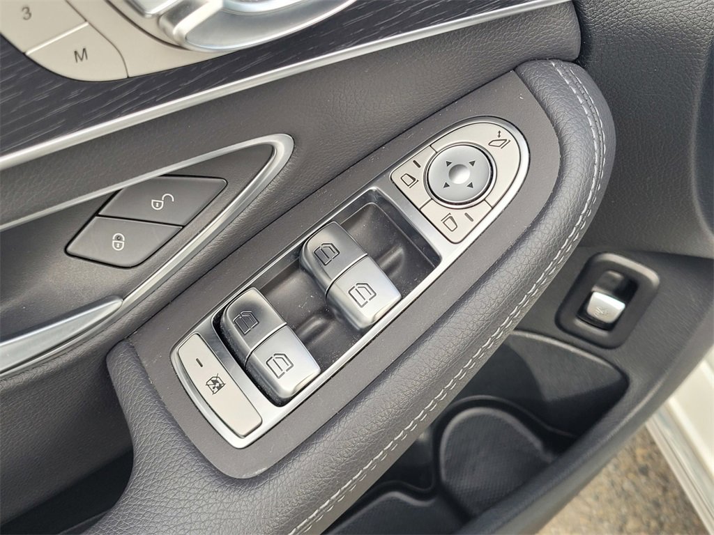 Used 2021 Mercedes-Benz C 300 C 300 image 18
