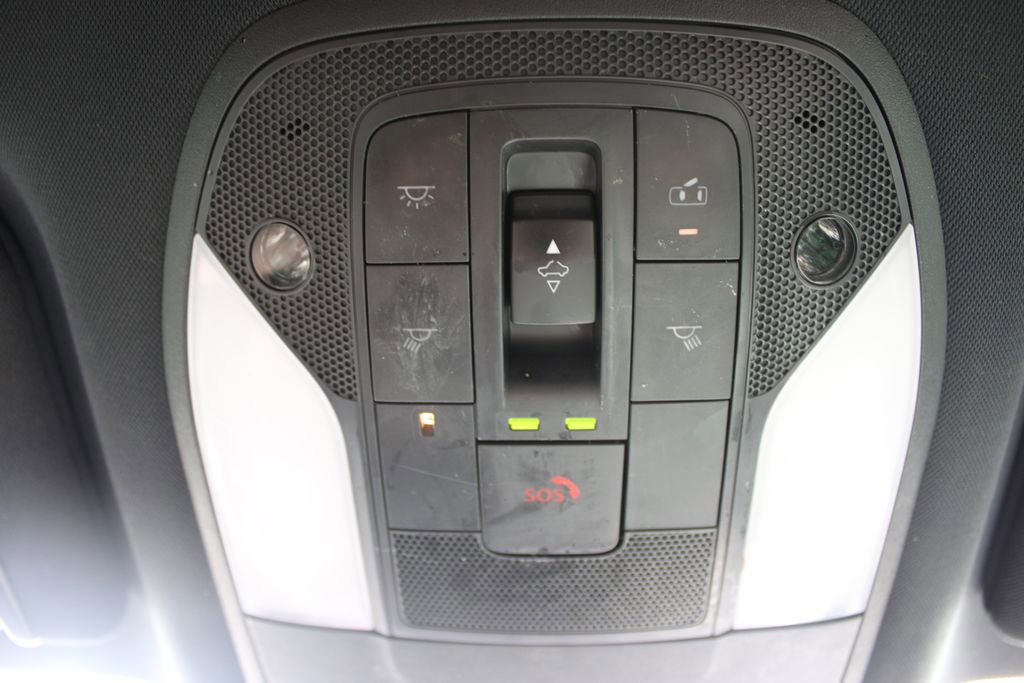 Used 2025 INFINITI QX55 Luxe w/ Accent Package image 32