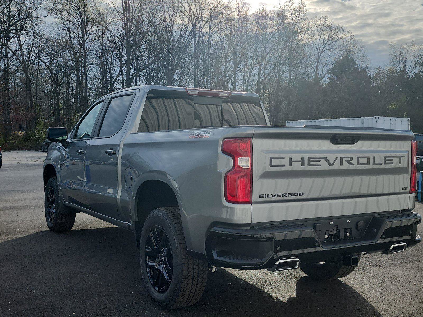 New 2026 Chevrolet Silverado 1500 LT Trail Boss w/ LT Trail Boss Premium Package AWD/4WD image 3