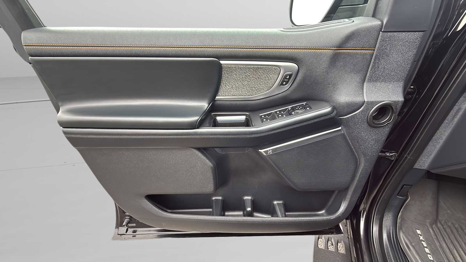 Used 2025 Ford Expedition Tremor image 21