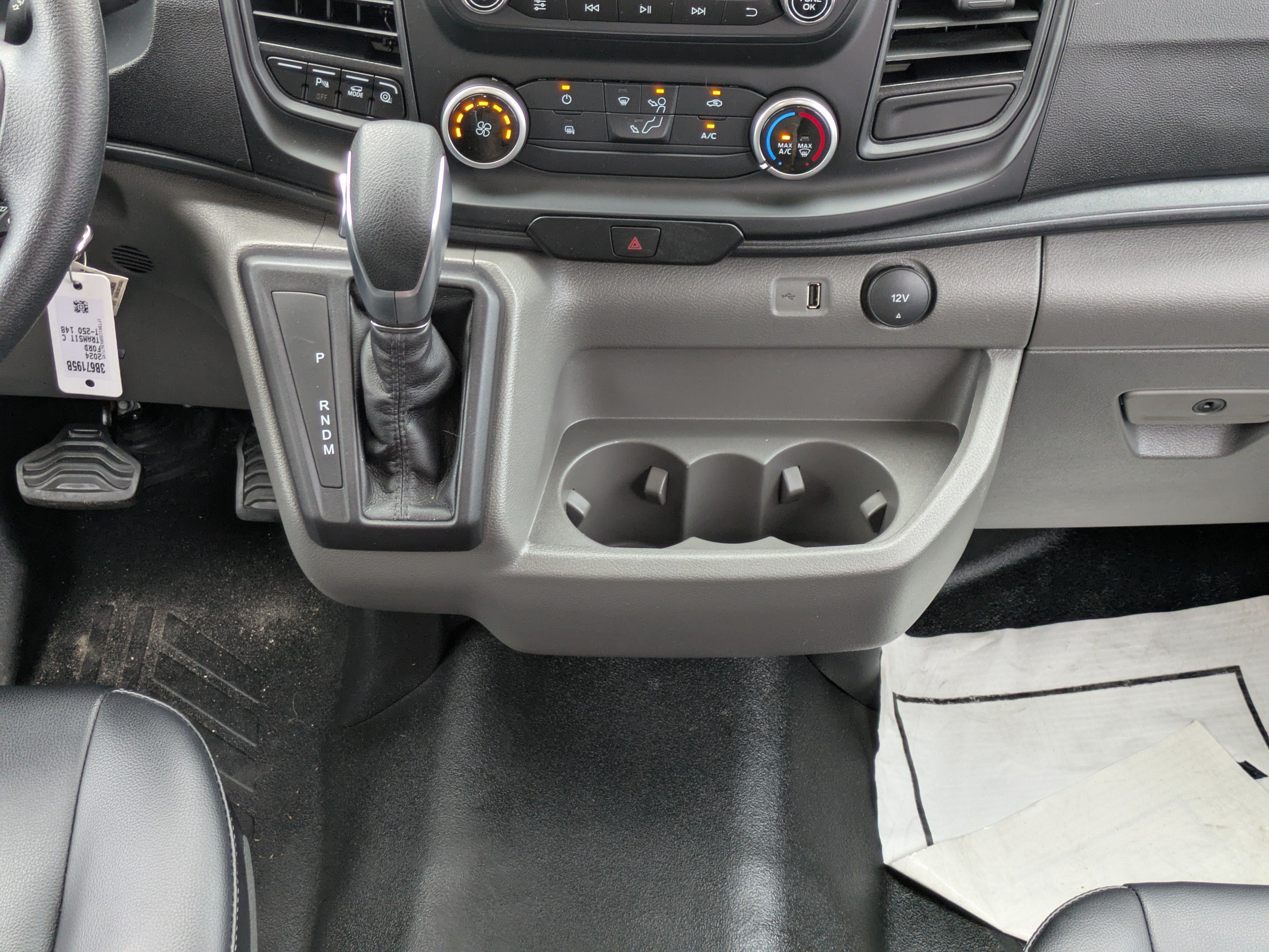 Used 2024 Ford Transit 250 148 Medium Roof RWD image 18