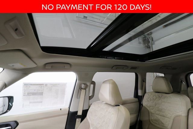 New 2025 Nissan Armada Platinum image 10