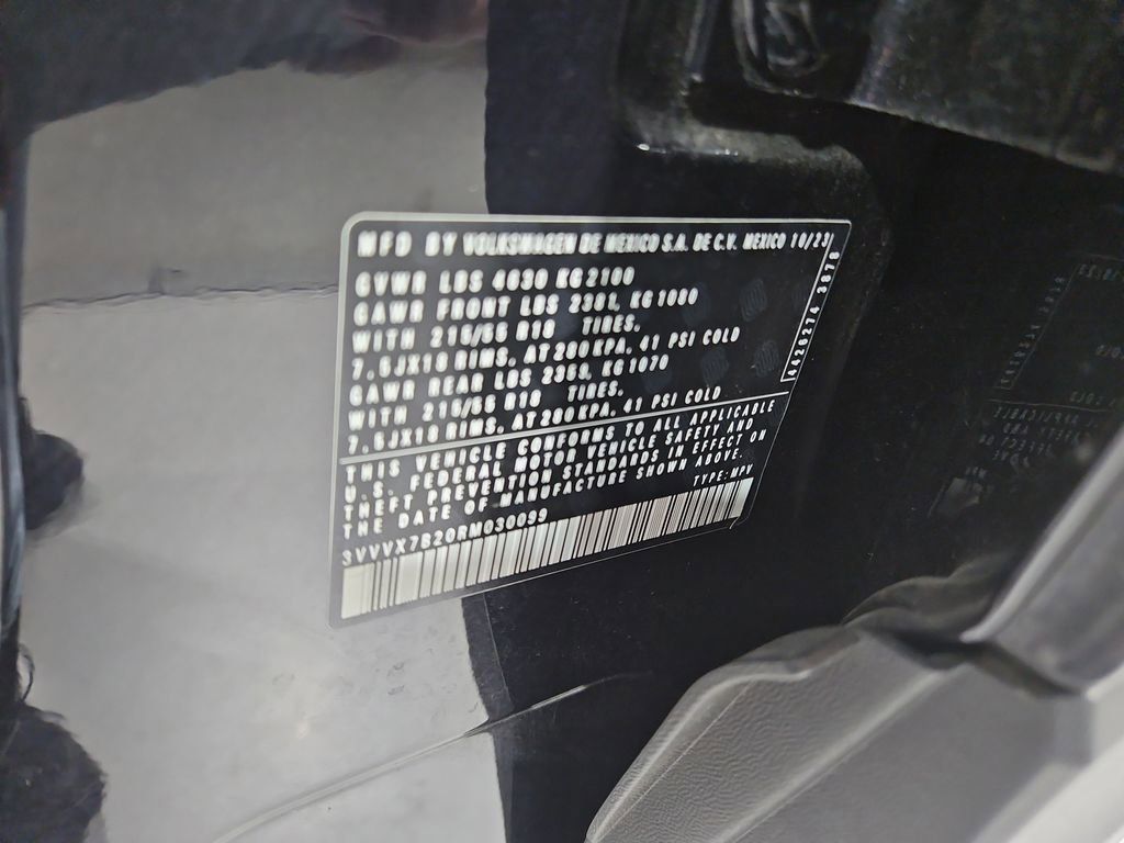 Certified 2024 Volkswagen Taos SE w/ Panoramic Sunroof Package image 31