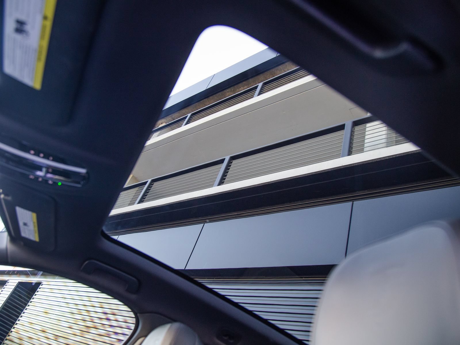 Certified 2023 Porsche Cayenne Platinum Edition AWD/4WD image 21