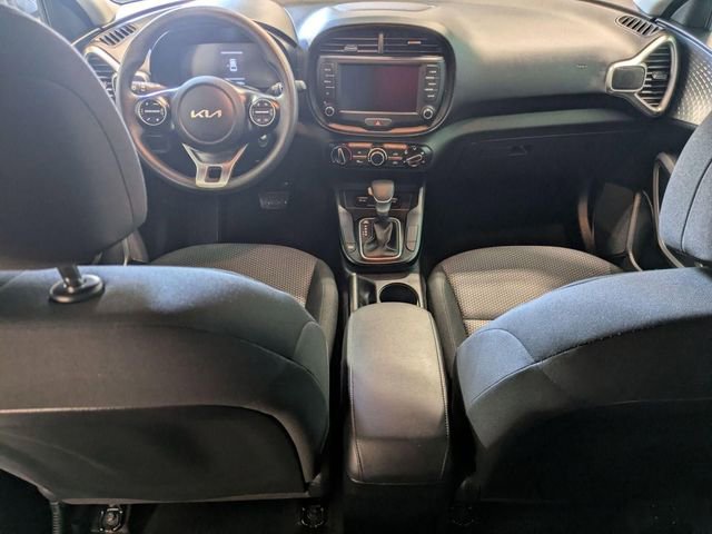 Used 2025 Kia Soul LX w/ LX Technology Package FWD image 27