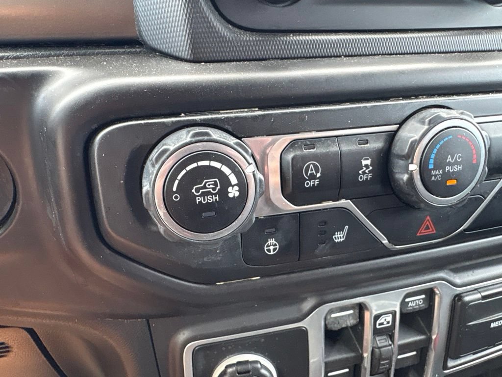 Used 2018 Jeep Wrangler Unlimited Sport S AWD/4WD image 23