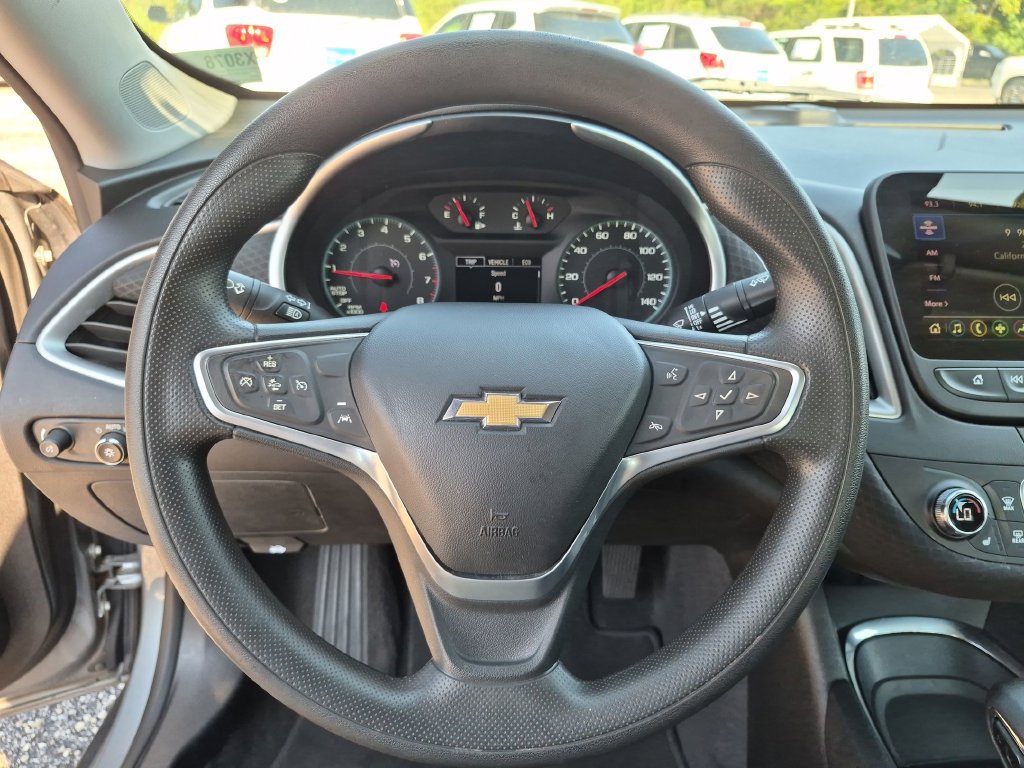 Used 2023 Chevrolet Malibu LT FWD image 16