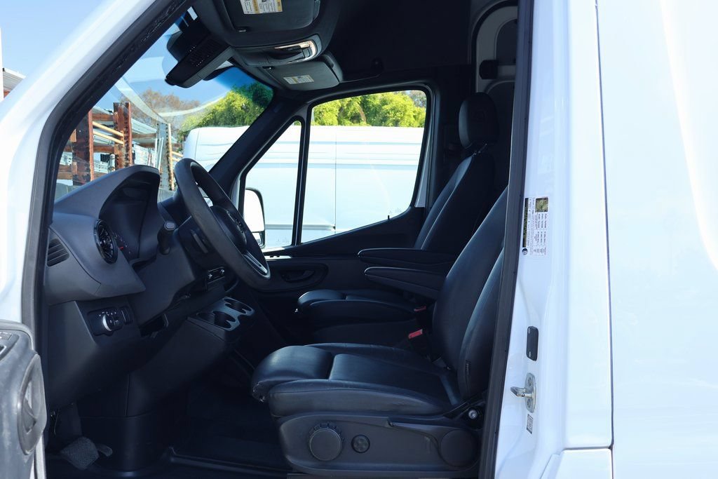 Used 2019 Mercedes-Benz Sprinter 144 image 10