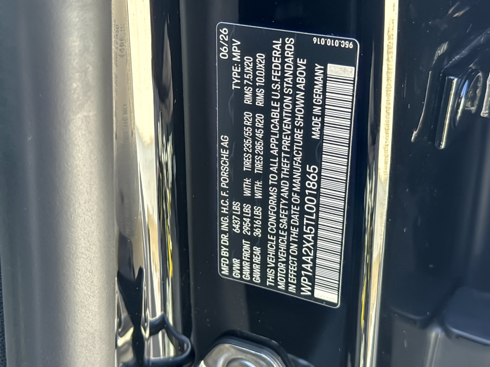 New 2026 Porsche Macan 4 Electric AWD/4WD image 31