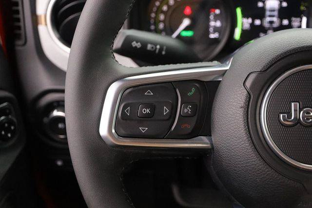 Used 2025 Jeep Wrangler Unlimited Sahara AWD/4WD image 11