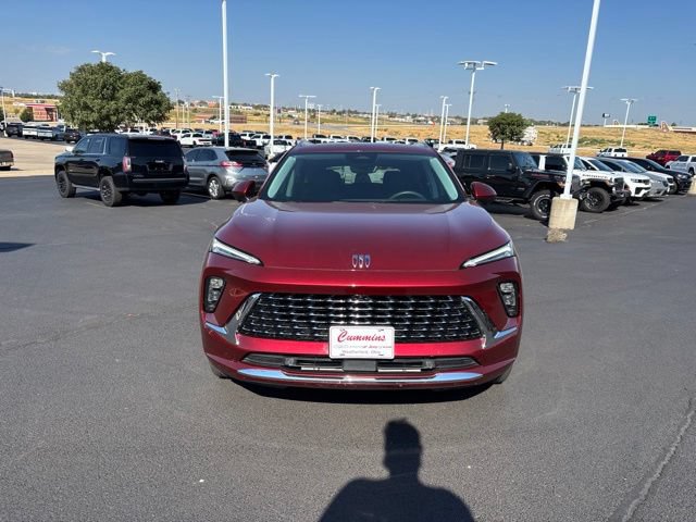Used 2024 Buick Envision Avenir AWD/4WD image 2