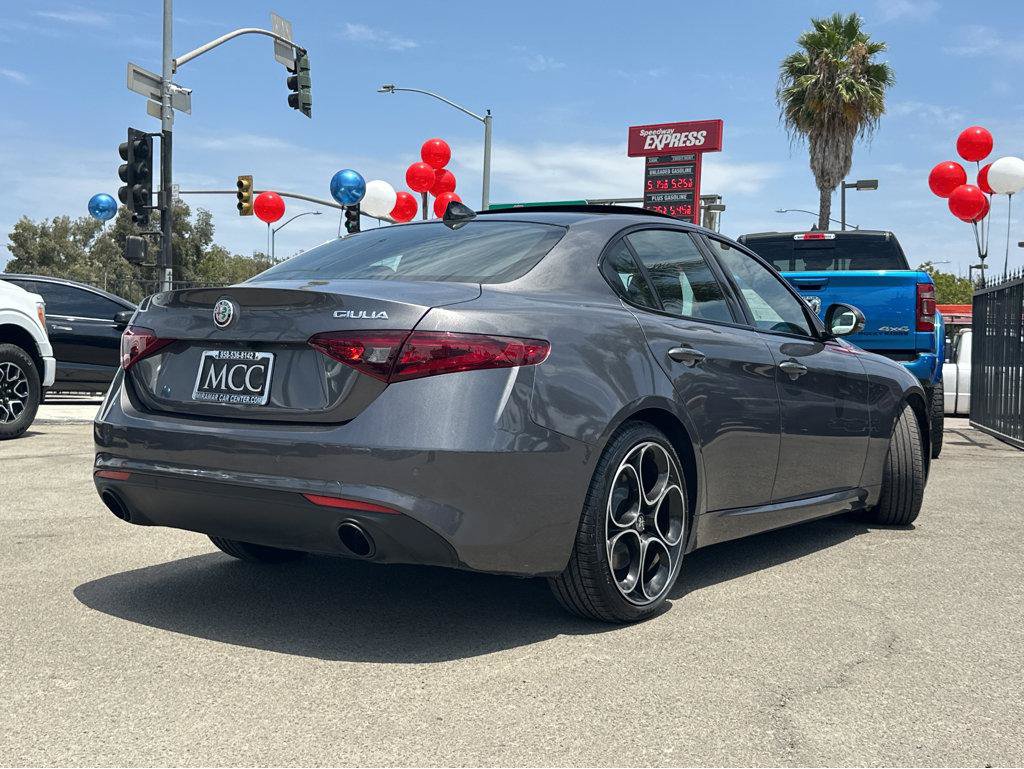 Used 2022 Alfa Romeo Giulia Ti RWD image 13