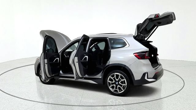 Used 2026 BMW X1 xDrive28i AWD/4WD image 16