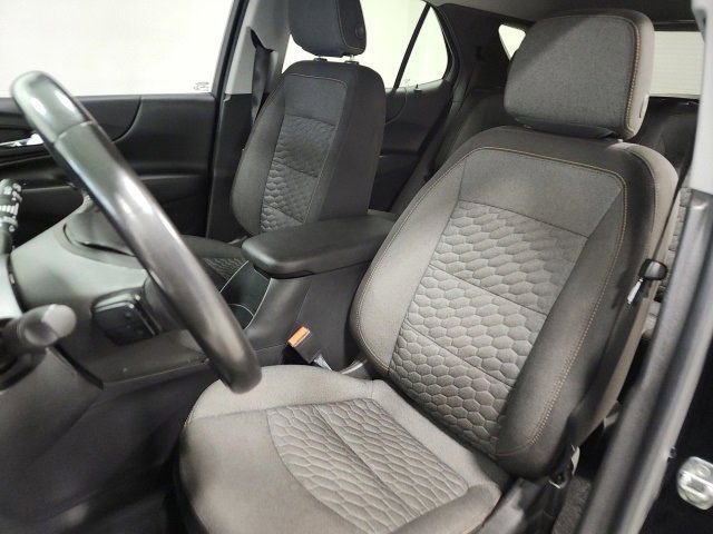 Used 2020 Chevrolet Equinox LT w/ Driver Convenience Package image 17