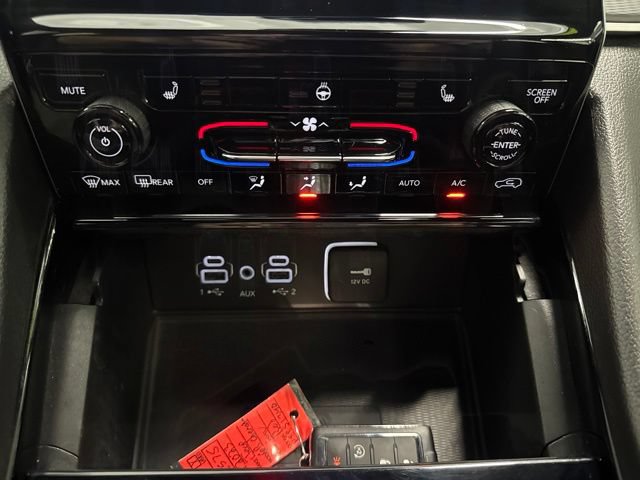 Used 2023 Jeep Grand Cherokee Altitude AWD/4WD image 41