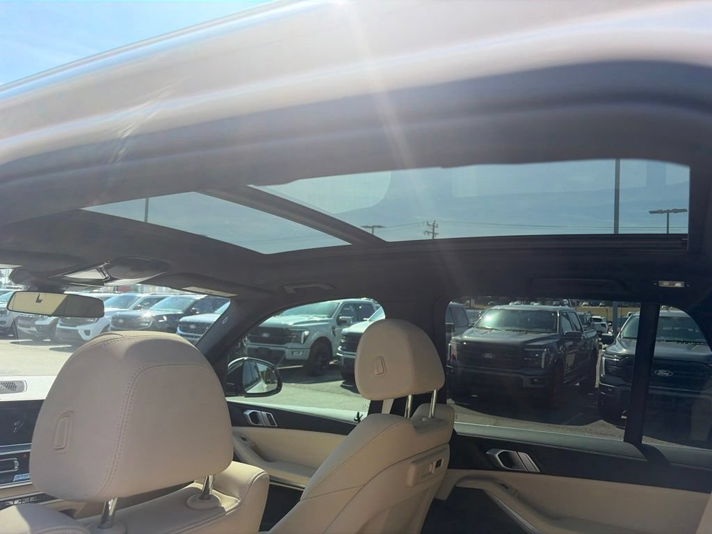Used 2019 BMW X5 xDrive40i AWD/4WD image 17