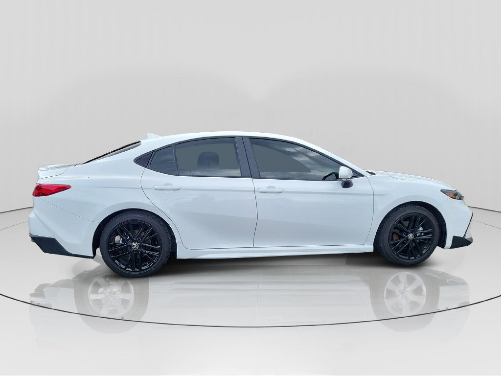 Used 2026 Toyota Camry SE FWD image 8