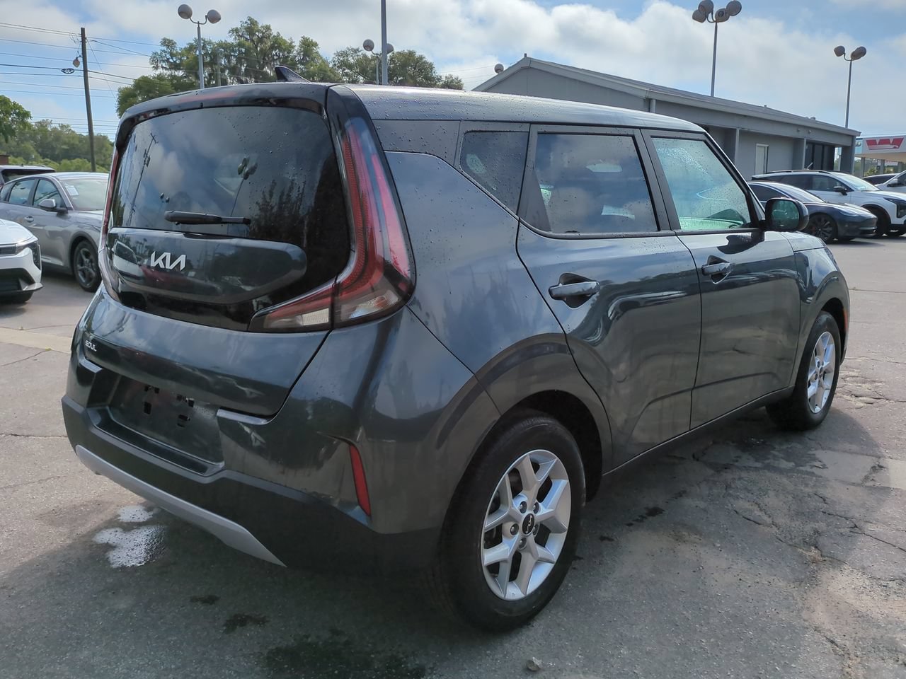 Certified 2025 Kia Soul LX w/ LX Technology Package FWD image 5