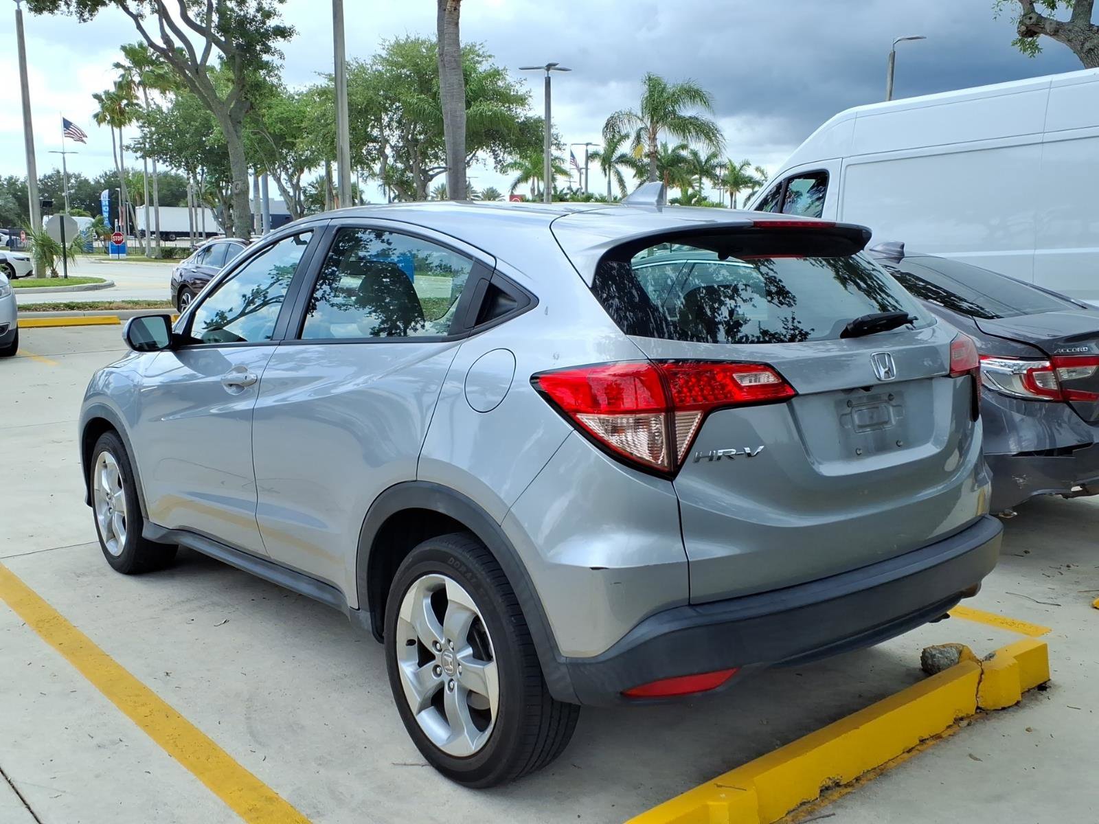 Used 2018 Honda HR-V LX image 4