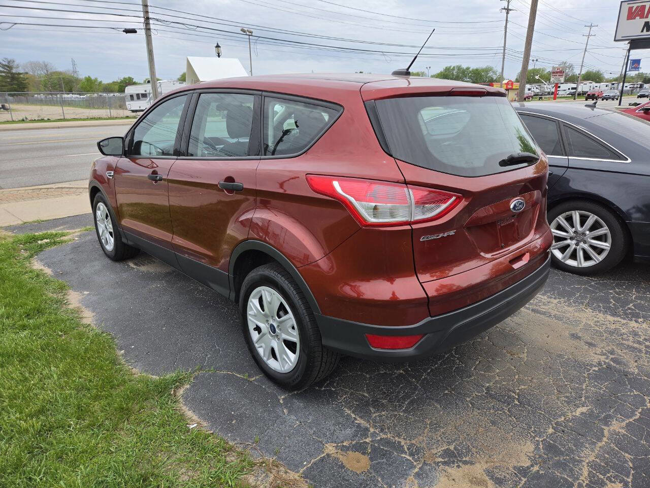 Used 2015 Ford Escape S FWD image 3