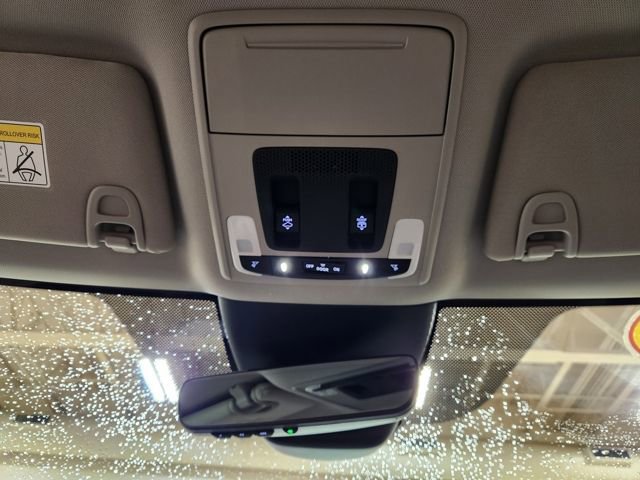 Certified 2025 Honda Pilot Touring image 18