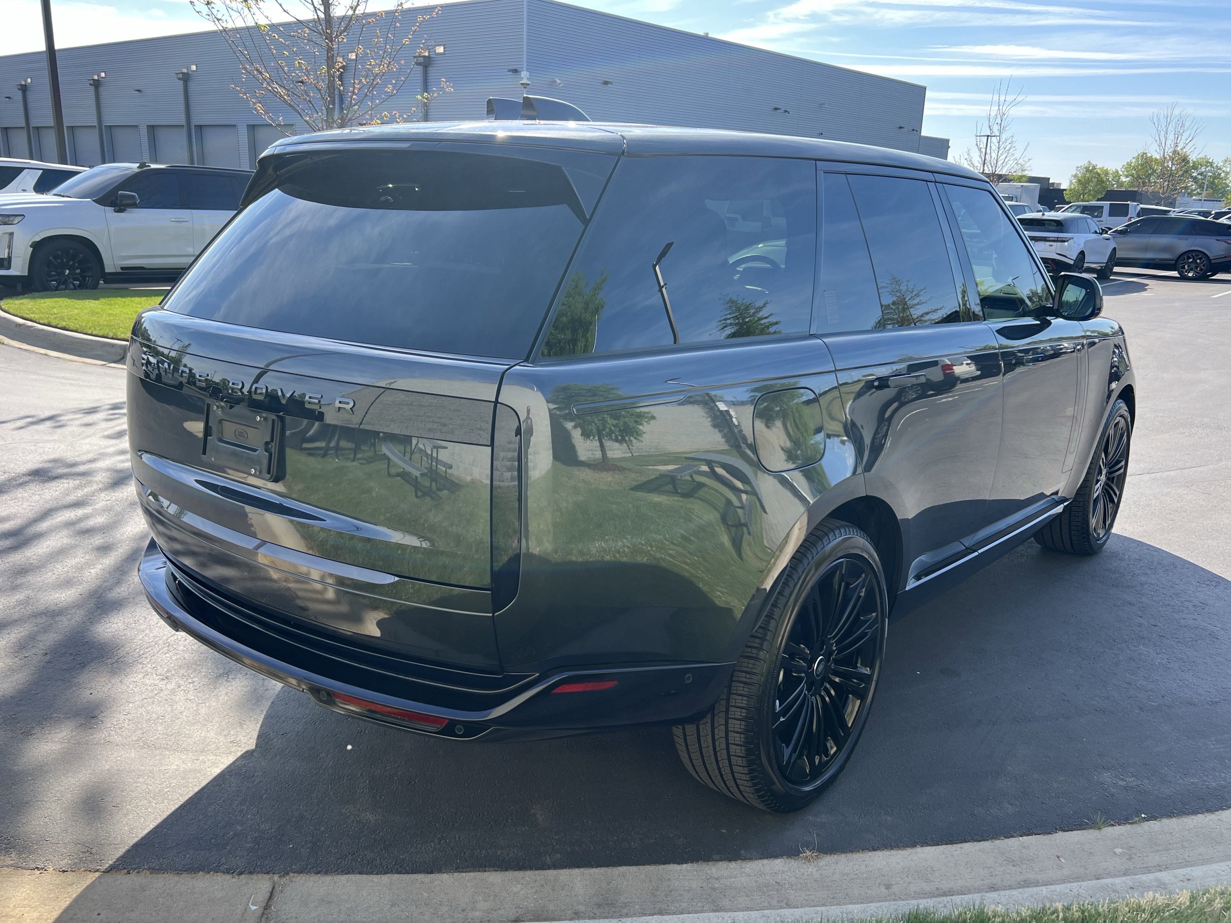 Certified 2024 Land Rover Range Rover SE image 7