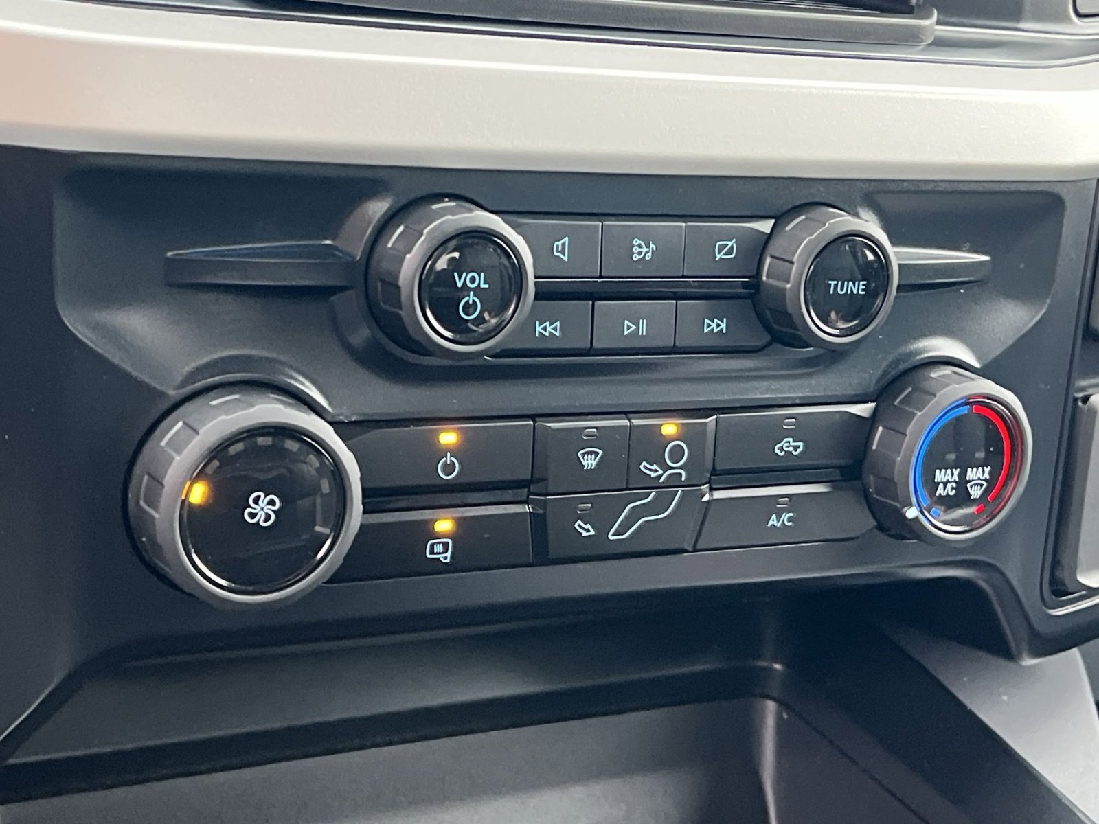 Used 2024 Ford F350 XLT w/ FX4 Off-Road Package image 20