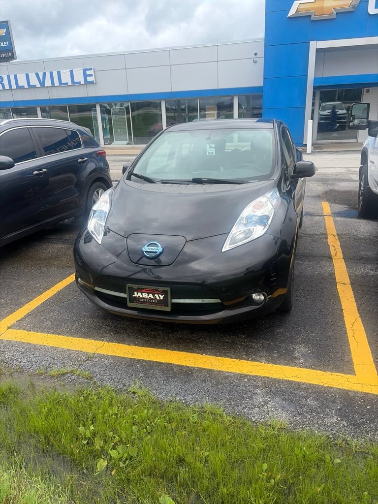 Used 2013 Nissan Leaf SL w/ Premium Pkg FWD image 2
