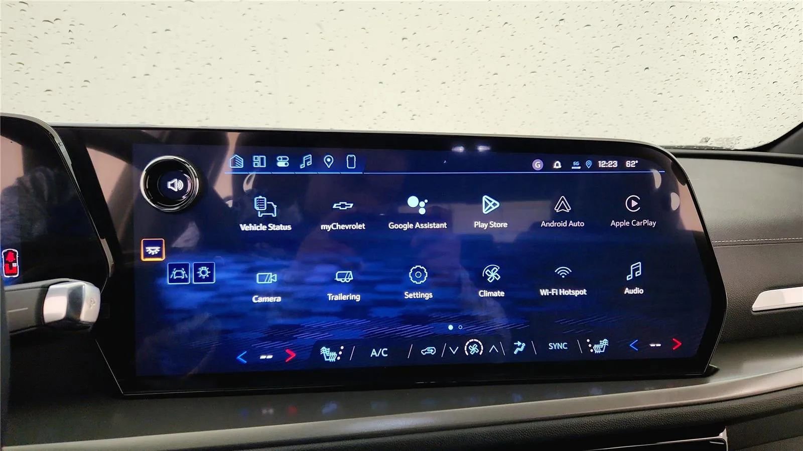 New 2026 Chevrolet Traverse LT w/ Midnight/Sport Edition image 25