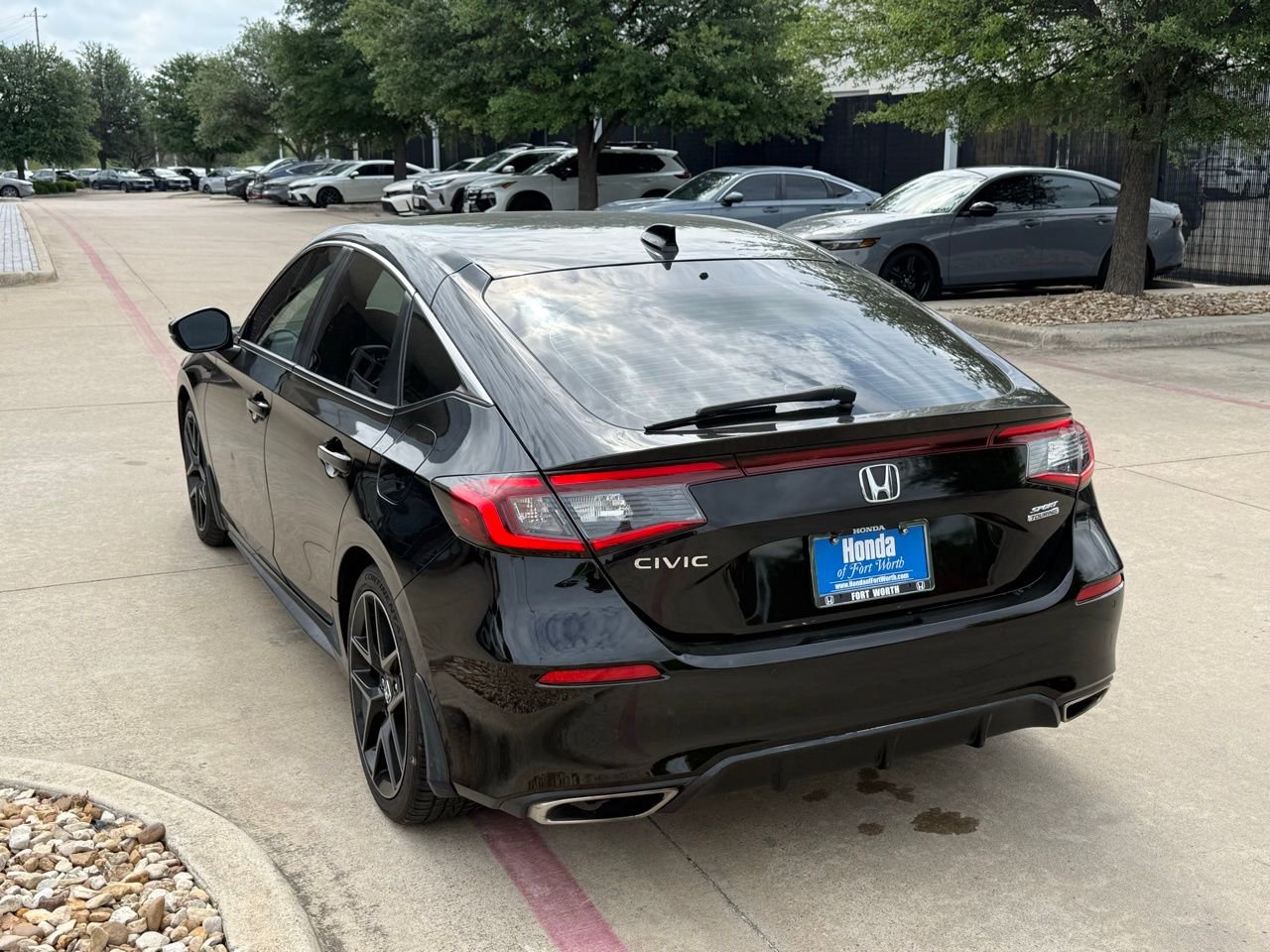 Used 2022 Honda Civic Sport Touring image 3