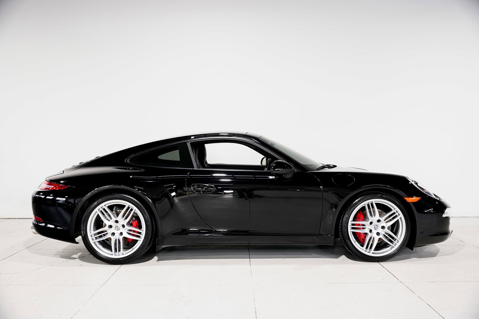 Used 2012 Porsche 911 Carrera S RWD image 2