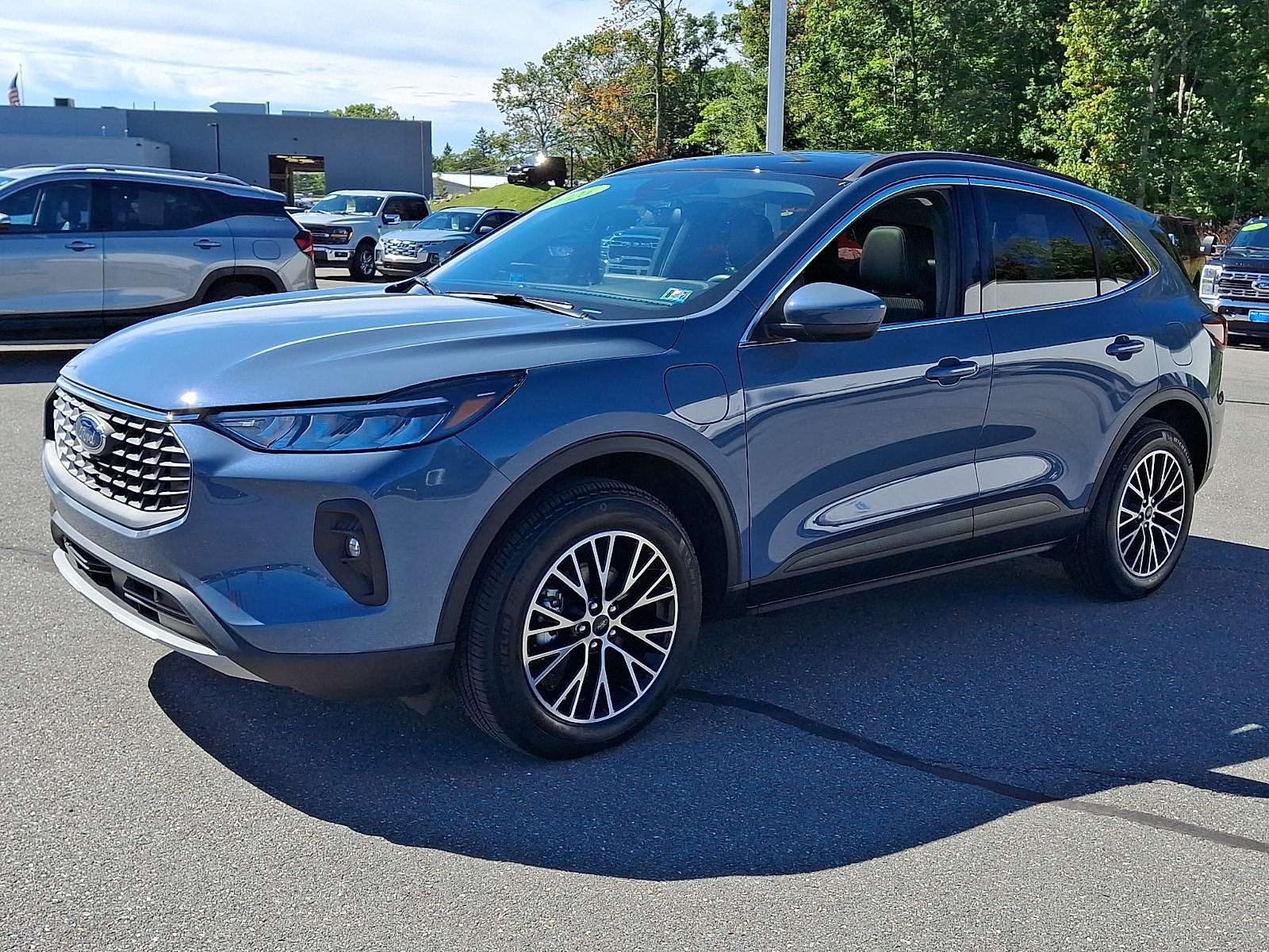 Certified 2026 Ford Escape SE FWD image 3